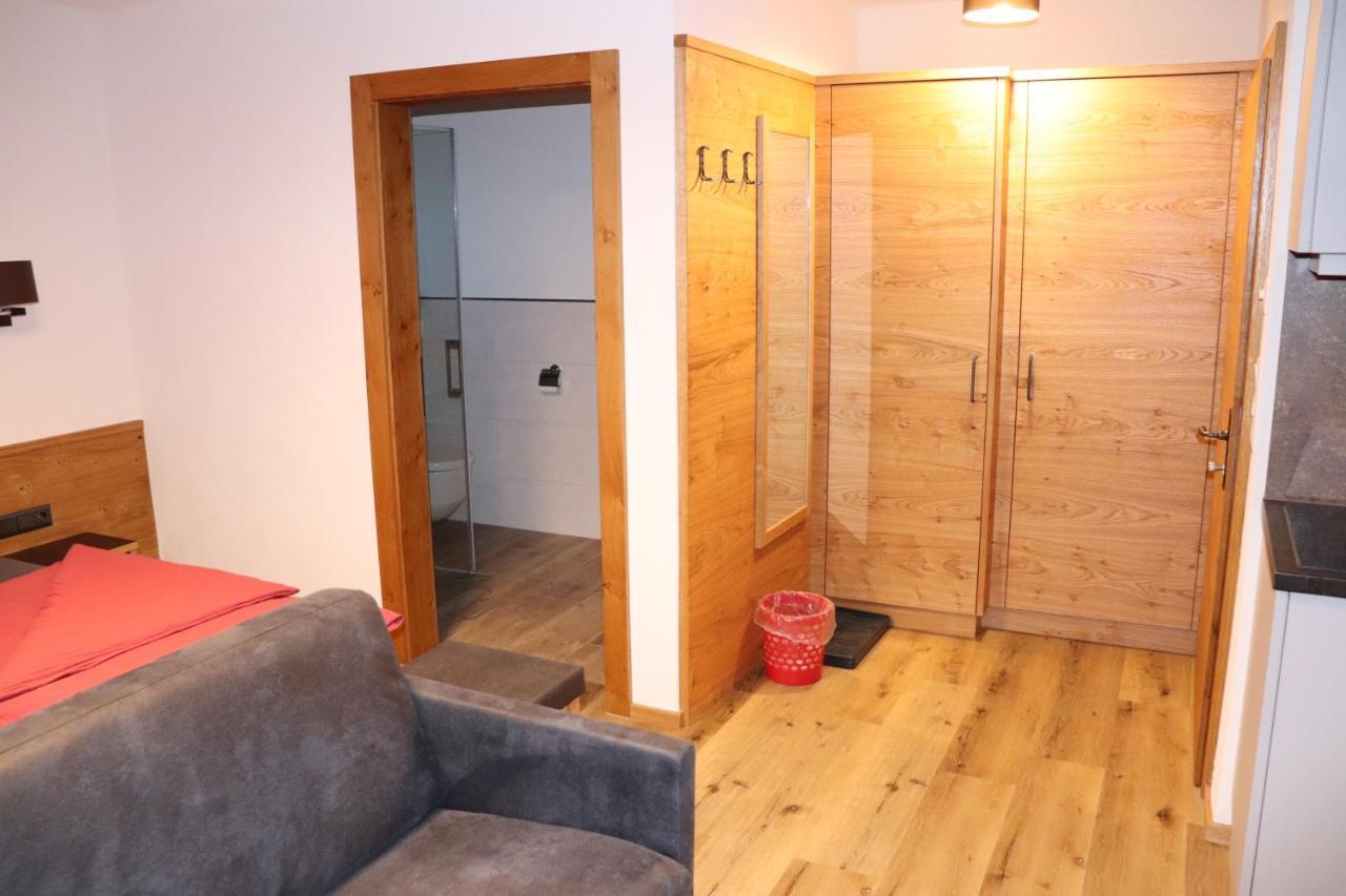 Apartamento Haus Alpenflora Flirsch Exterior foto