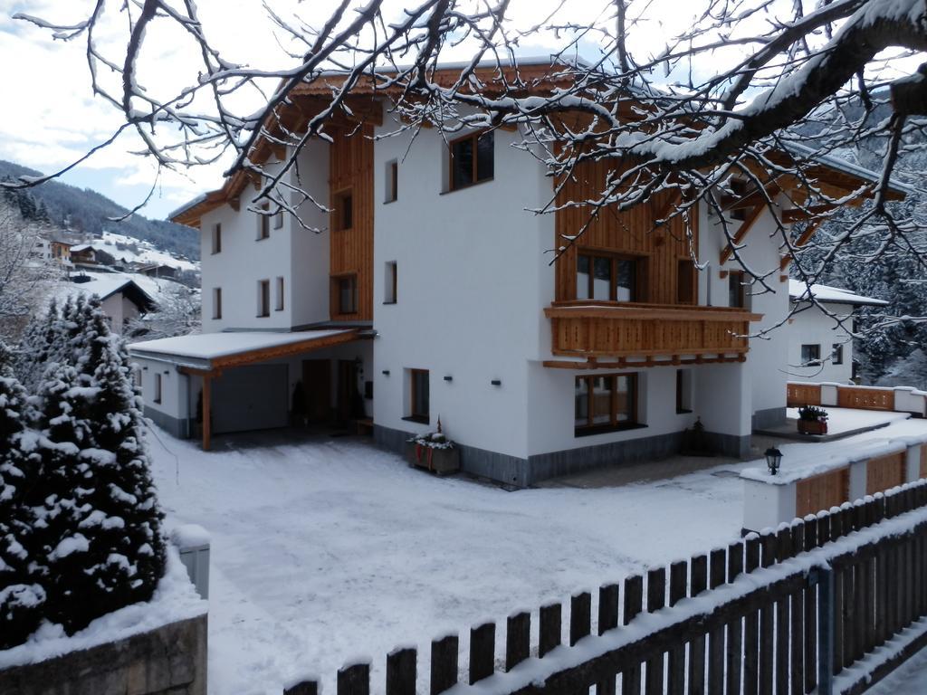 Apartamento Haus Alpenflora Flirsch Exterior foto