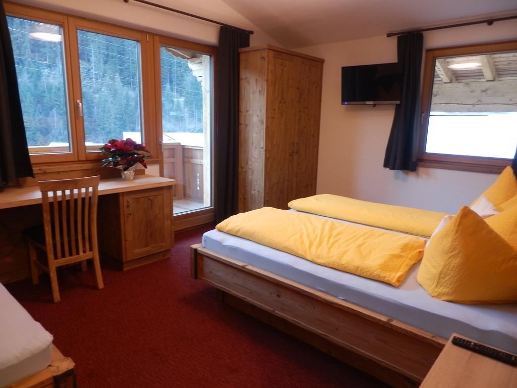 Apartamento Haus Alpenflora Flirsch Exterior foto