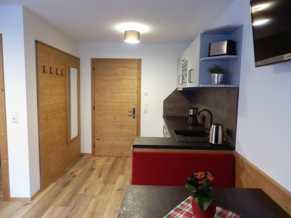 Apartamento Haus Alpenflora Flirsch Exterior foto
